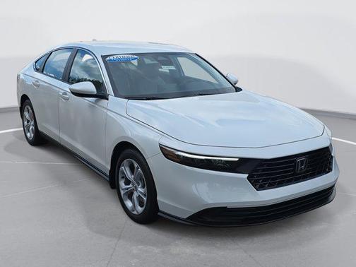2025 Honda Accord LX 1.5T