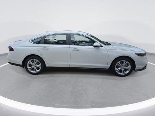 2025 Honda Accord LX 1.5T