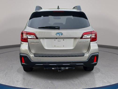 Tungsten Metallic 2019 Subaru Outback 2.5i Limited