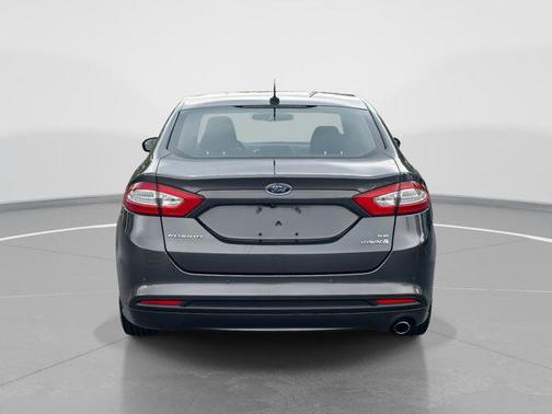 2016 Ford Fusion Hybrid SE