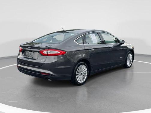2016 Ford Fusion Hybrid SE