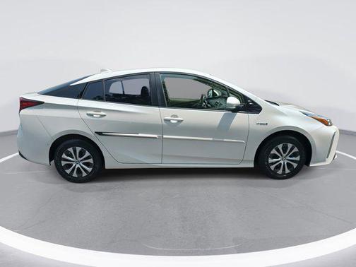 2020 Toyota Prius XLE