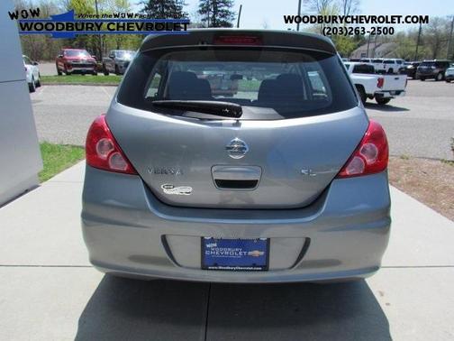 2011 Nissan Versa 1.8 SL
