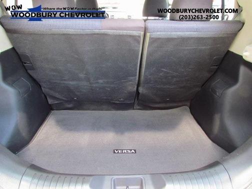 2011 Nissan Versa 1.8 SL