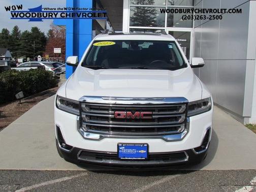 Summit White 2023 GMC Acadia SLT