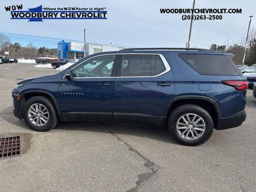 2022 Chevrolet Traverse LT Cloth