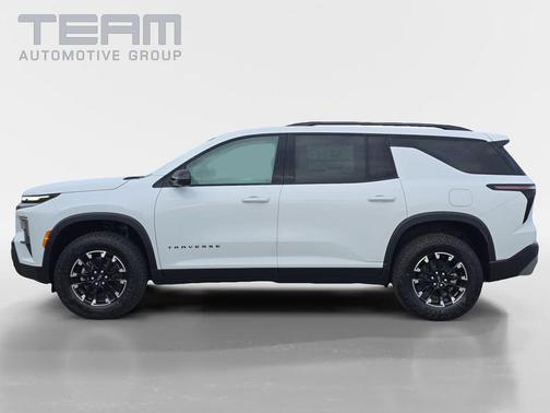 Polar White Tricoat 2026 Chevrolet Traverse AWD Z71