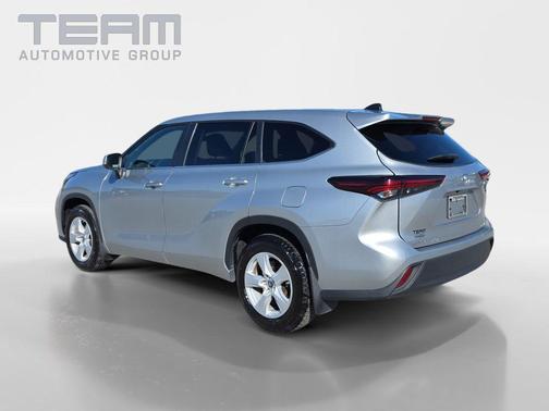 Celestial Silver Metallic 2024 Toyota Highlander LE