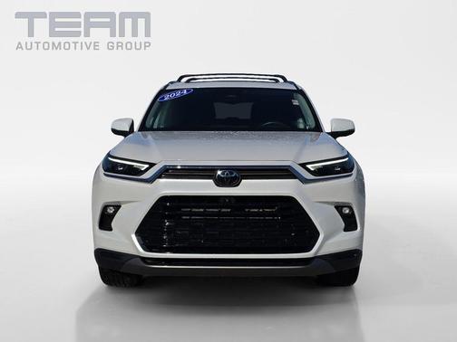 White 2024 Toyota Grand Highlander Platinum