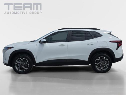Summit White 2026 Chevrolet Trax LT
