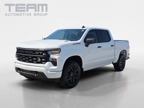 Summit White 2026 Chevrolet Silverado 1500 Custom