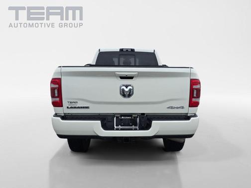 2024 RAM 3500 Laramie Crew Cab 4x4 8' Box