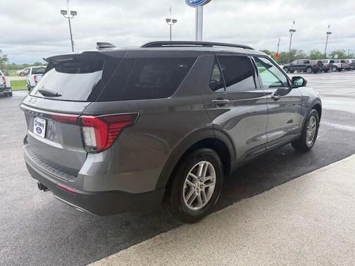 Carbonized Gray Metallic 2026 Ford Explorer Active
