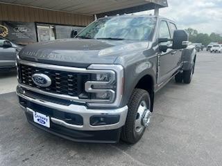 2025 Ford F-350 Lariat Super Duty