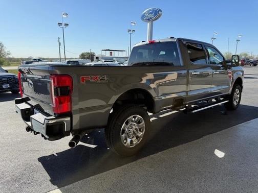 2026 Ford F-350 Lariat Super Duty