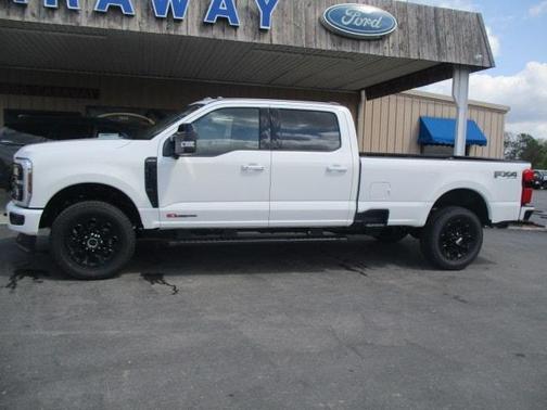 2025 Ford F-350 Lariat Super Duty