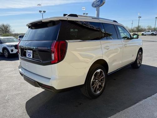 2026 Ford Expedition King Ranch