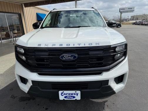 Star White 2026 Ford Expedition Active