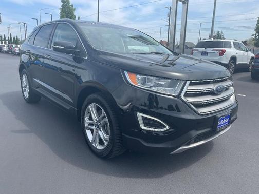 Photo 3 of 23 of 2017 Ford Edge Titanium