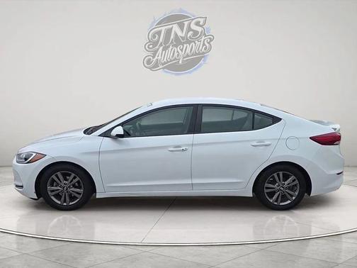 Quartz White Pearl 2017 Hyundai ELANTRA SE