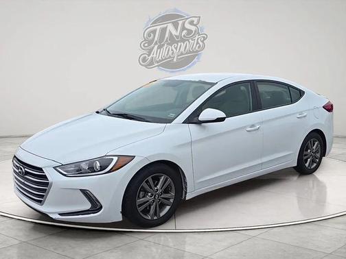 Quartz White Pearl 2017 Hyundai ELANTRA SE