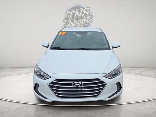 Quartz White Pearl 2017 Hyundai ELANTRA SE