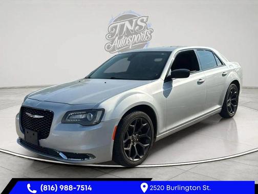 2019 Chrysler 300 Touring