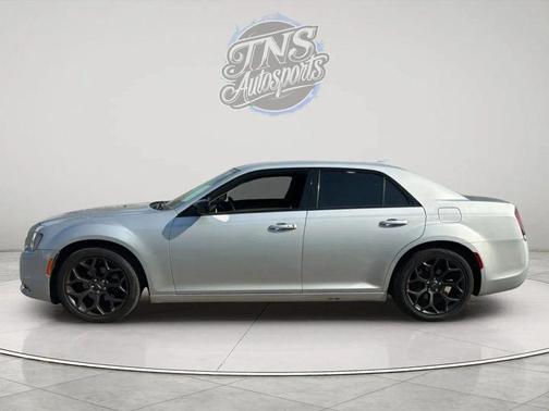 2019 Chrysler 300 Touring