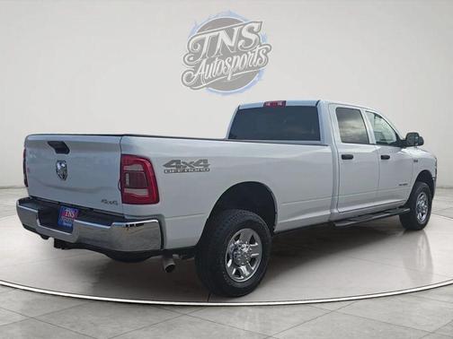 Bright White Clearcoat 2019 RAM 2500 Tradesman Crew Cab 4x4 8' Box
