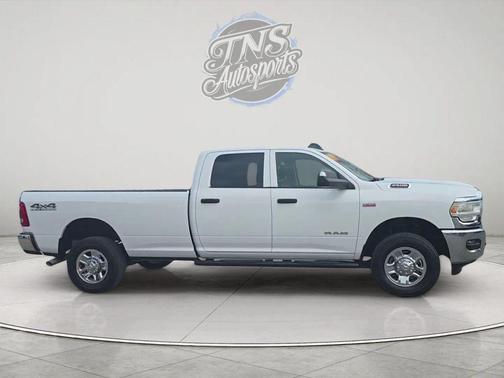 Bright White Clearcoat 2019 RAM 2500 Tradesman Crew Cab 4x4 8' Box
