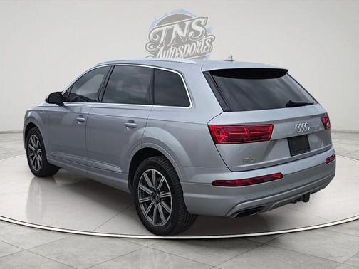 Silver 2019 Audi Q7 55 Premium Plus