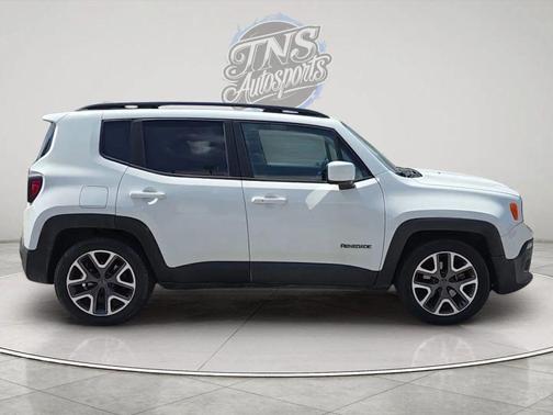 Alpine White 2016 Jeep Renegade Latitude