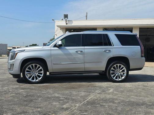 2017 Cadillac Escalade Premium Luxury