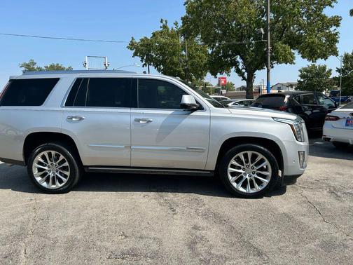 2017 Cadillac Escalade Premium Luxury
