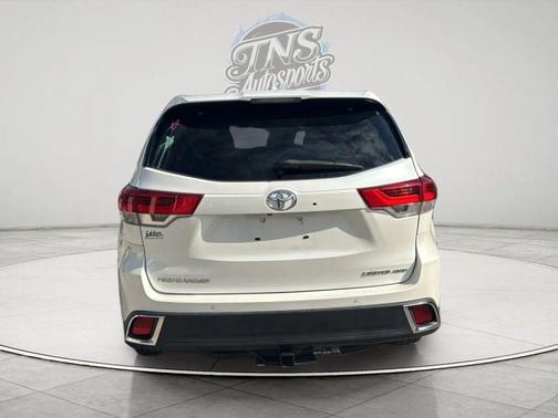 2017 Toyota Highlander Limited Platinum