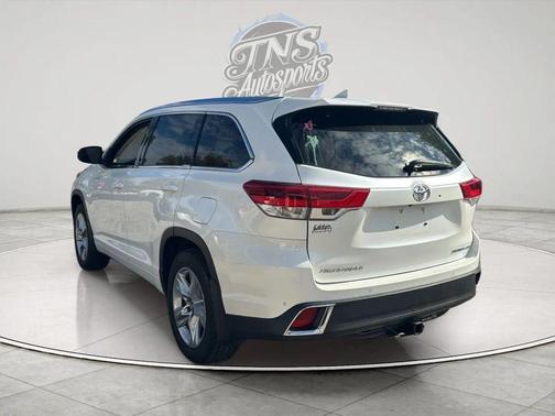 2017 Toyota Highlander Limited Platinum