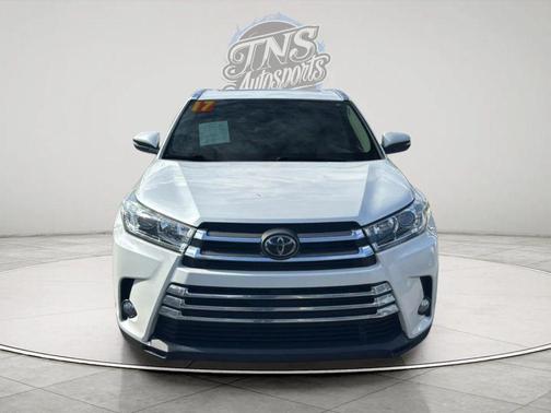 2017 Toyota Highlander Limited Platinum