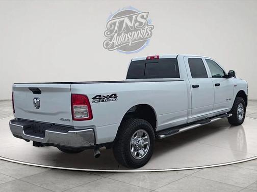 Bright White Clearcoat 2022 RAM 2500 Tradesman Crew Cab 4x4 8' Box
