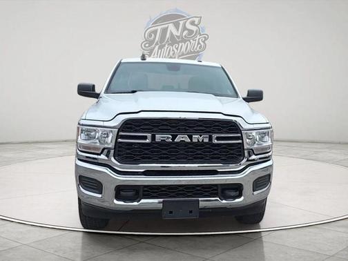 Bright White Clearcoat 2022 RAM 2500 Tradesman Crew Cab 4x4 8' Box