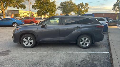 2020 Toyota Highlander Hybrid LE