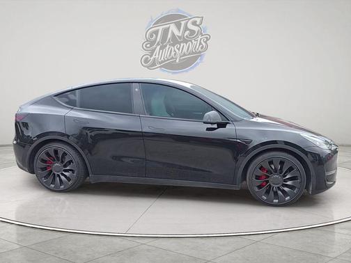 Solid Black 2022 Tesla Model Y Performance Dual Motor All-Wheel Drive