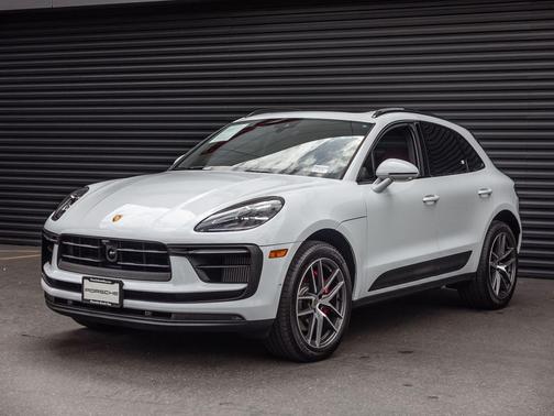 Carrara White Metallic 2023 Porsche Macan Macan