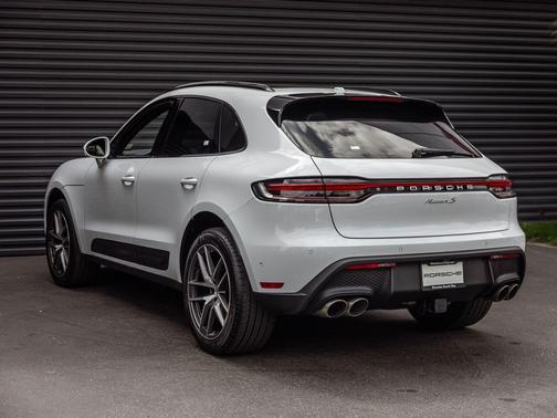 Carrara White Metallic 2023 Porsche Macan Macan