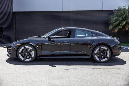2025 Porsche Taycan 4