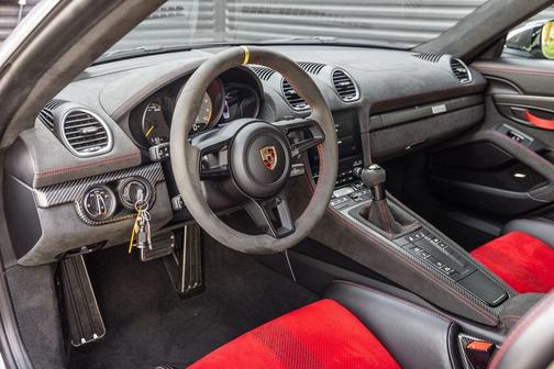 2024 Porsche 718 Spyder RS