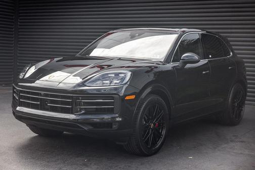 2024 Porsche Cayenne S