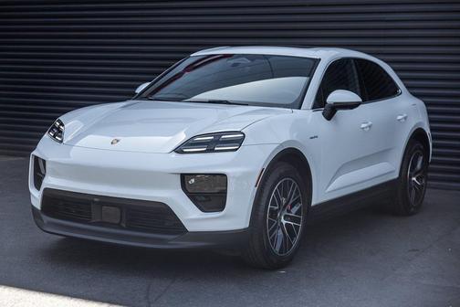 2025 Porsche Macan 4S