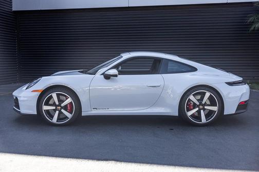 2025 Porsche 911 Carrera S