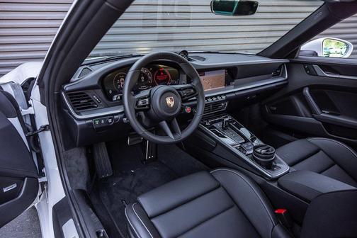 2025 Porsche 911 Carrera S