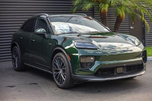 2025 Porsche Macan 4
